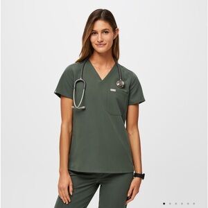 Fig High Waisted Zamora Jogger Scrub Pants in and Catarina One-Pocket Scrub Top